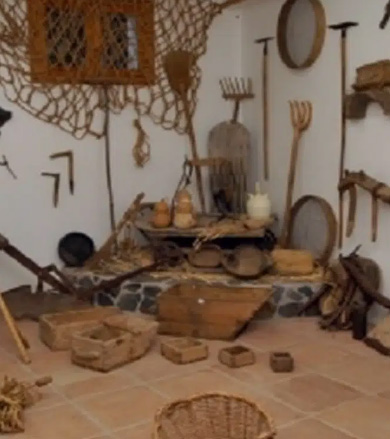 VISITA AL MUSEO DE ARTES POPULARES