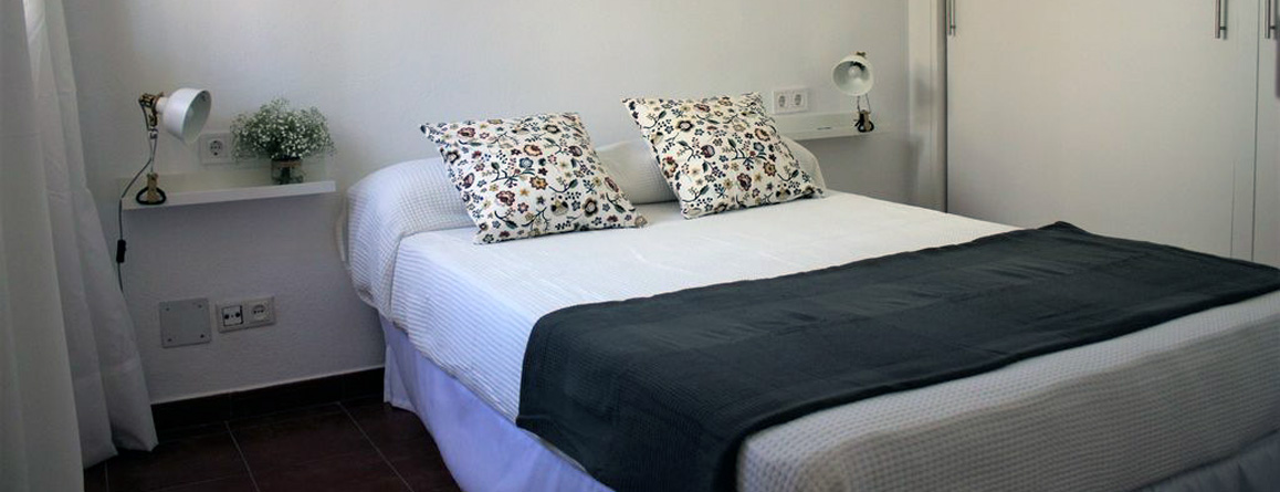 Do you have available any studio or private apartment during my Spanish course in Malaga?